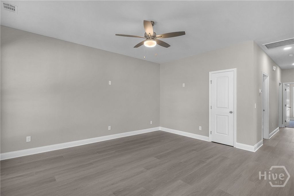 Image 9 of property listing at 2235 Alaska Street, Savannah, GA 31404