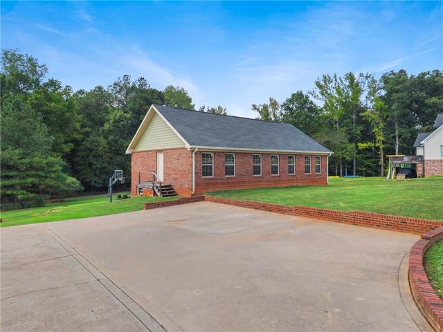 70 Line Drive, Newborn, GA 30056