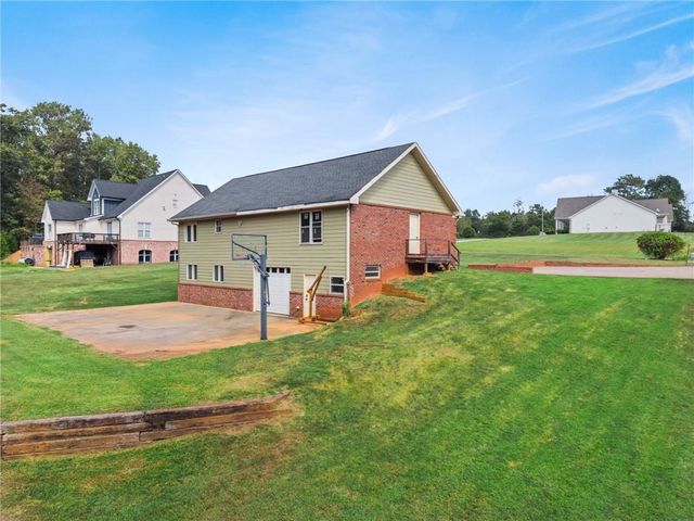 70 Line Drive, Newborn, GA 30056