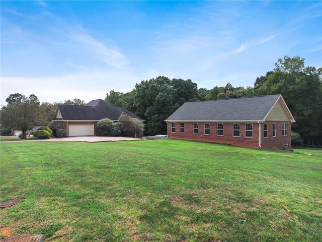 70 Line Drive, Newborn, GA 30056