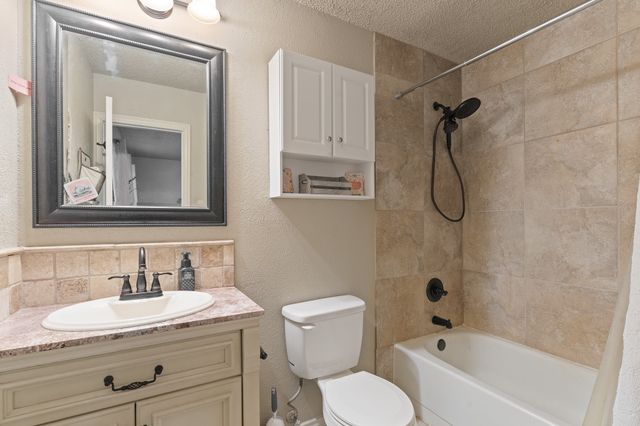 301 E Hampton Road, Crowley, TX 76036