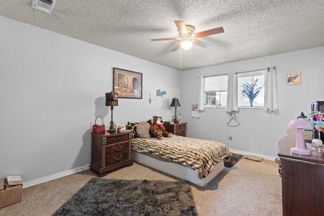 301 E Hampton Road, Crowley, TX 76036