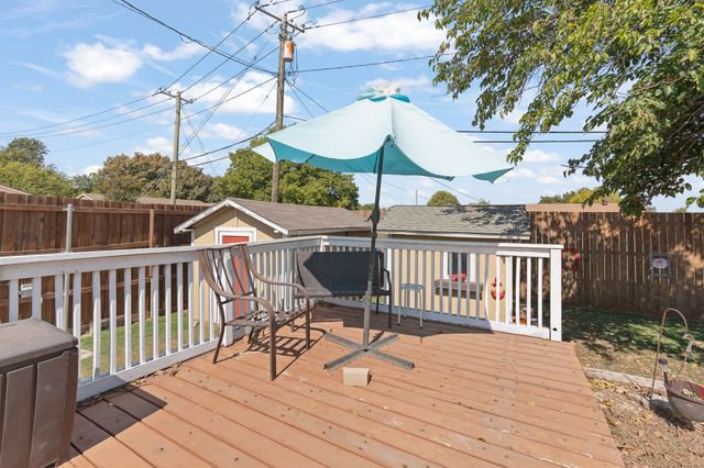 301 E Hampton Road, Crowley, TX 76036