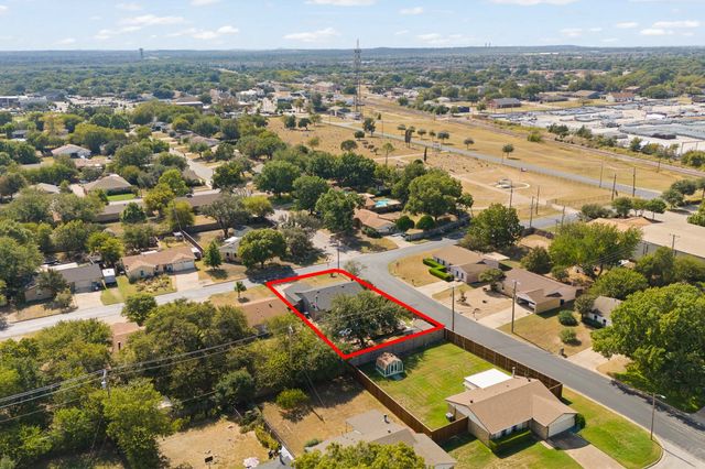 301 E Hampton Road, Crowley, TX 76036