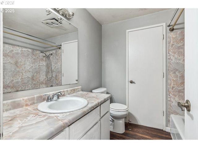 9020 Sw 130TH Ave, Beaverton, OR 97008