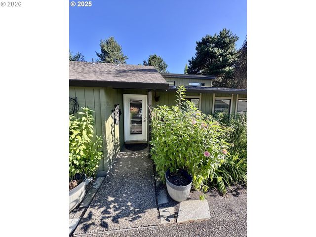 9020 Sw 130TH Ave, Beaverton, OR 97008