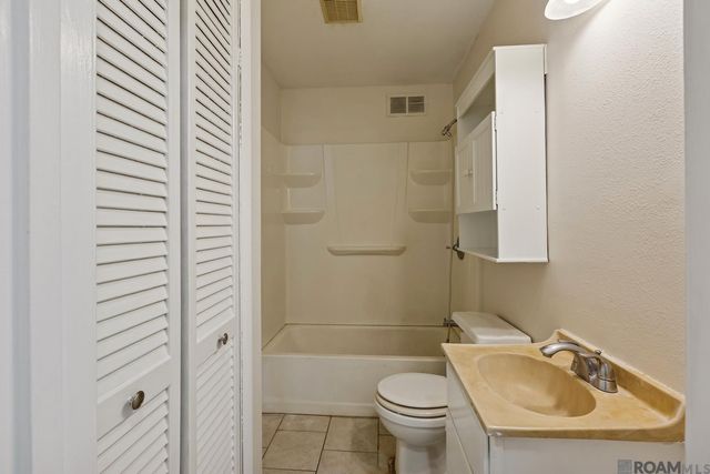 30627 Shannon Dr, Denham Springs, LA 70726