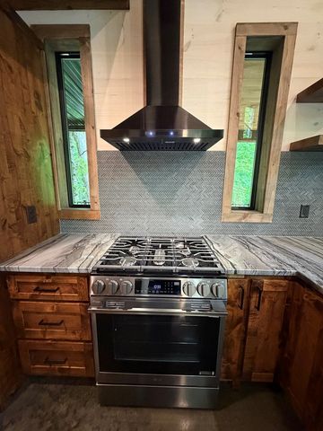 538 Hiawatha Trail, Blue Ridge, GA 30513