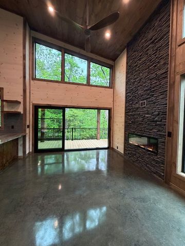 538 Hiawatha Trail, Blue Ridge, GA 30513