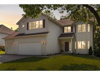 9035 Briarglen Road, Eden Prairie, MN 55347