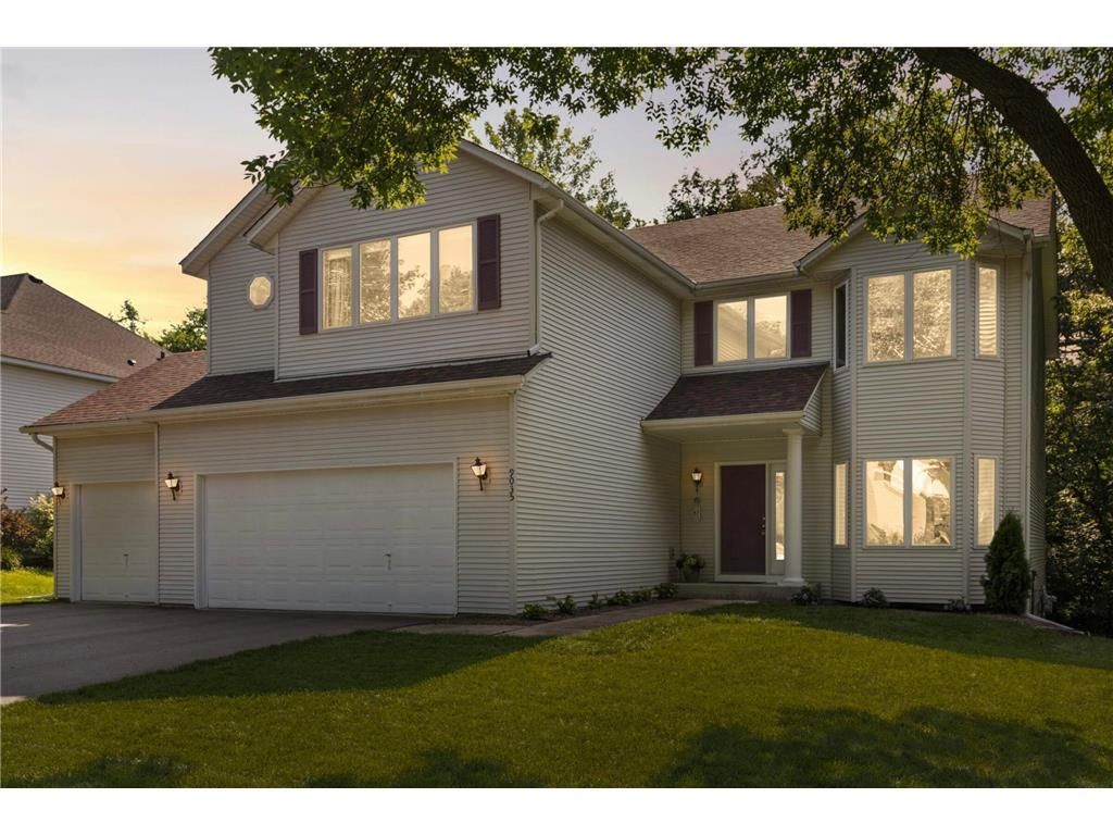 9035 Briarglen Road, Eden Prairie, MN 55347