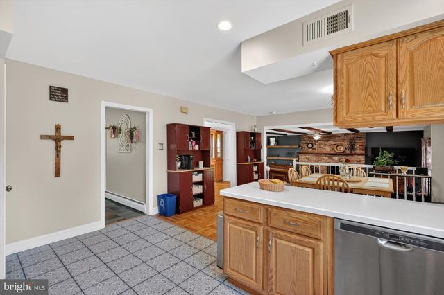 113 GLENWOOD DR, Washington Crossing, PA 18977