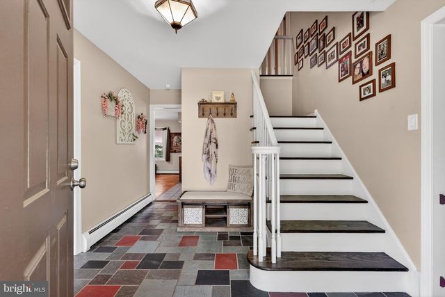 113 GLENWOOD DR, Washington Crossing, PA 18977
