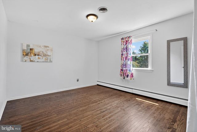 113 GLENWOOD DR, Washington Crossing, PA 18977
