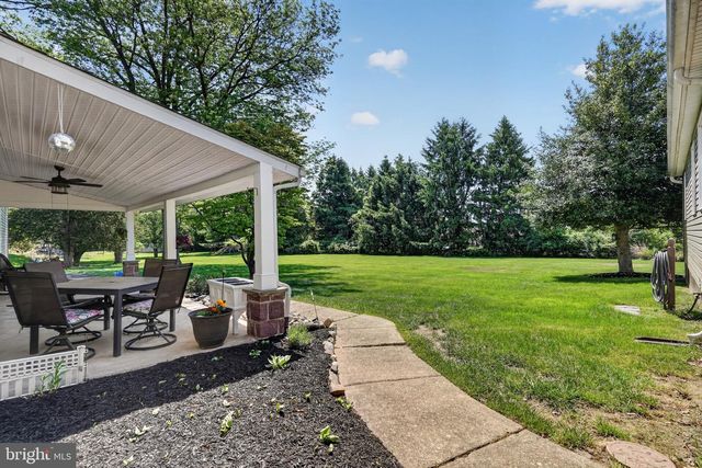 113 GLENWOOD DR, Washington Crossing, PA 18977