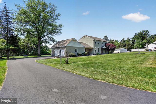 113 GLENWOOD DR, Washington Crossing, PA 18977