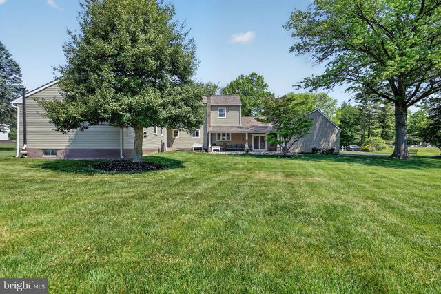 113 GLENWOOD DR, Washington Crossing, PA 18977