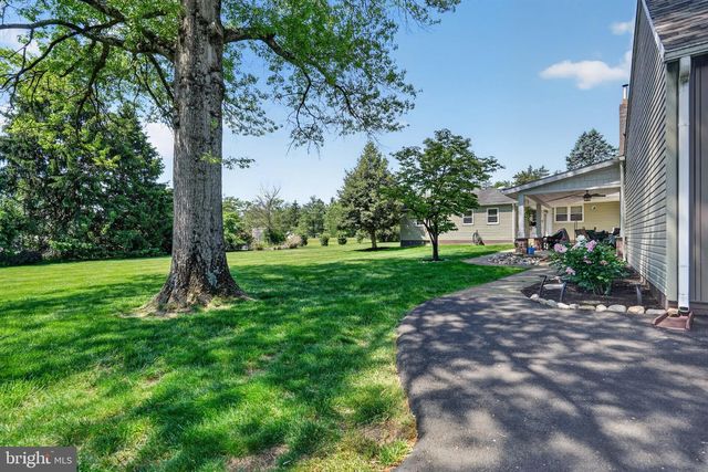 113 GLENWOOD DR, Washington Crossing, PA 18977