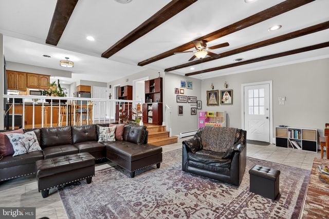 113 GLENWOOD DR, Washington Crossing, PA 18977