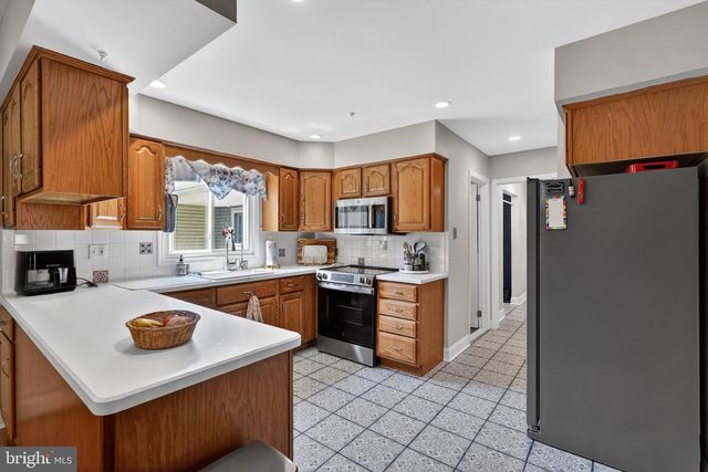113 GLENWOOD DR, Washington Crossing, PA 18977