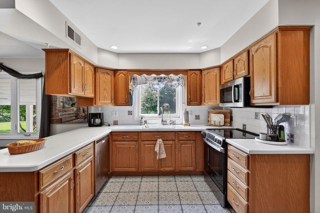 113 GLENWOOD DR, Washington Crossing, PA 18977