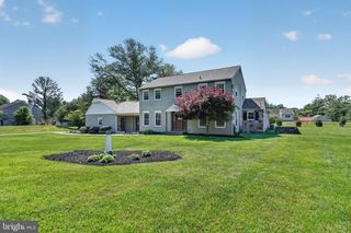 113 GLENWOOD DR, Washington Crossing, PA 18977