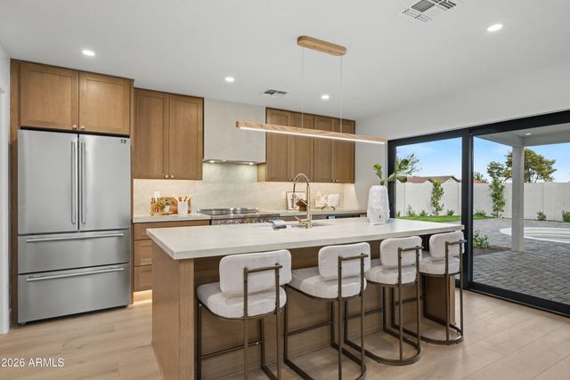 4915 E MARILYN Road, Scottsdale, AZ 85254