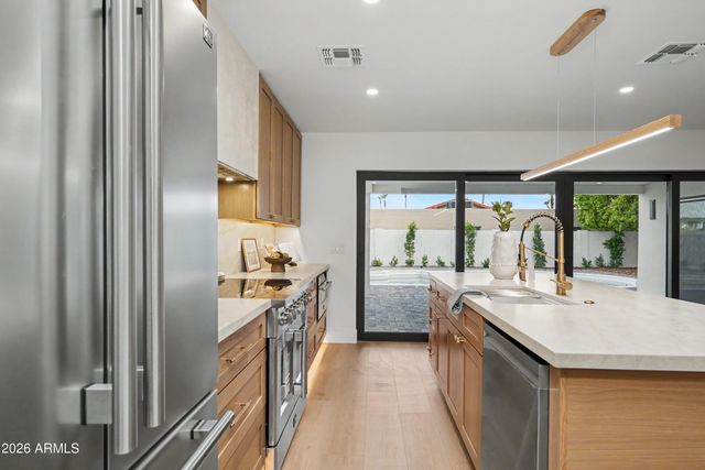 4915 E MARILYN Road, Scottsdale, AZ 85254