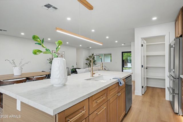 4915 E MARILYN Road, Scottsdale, AZ 85254
