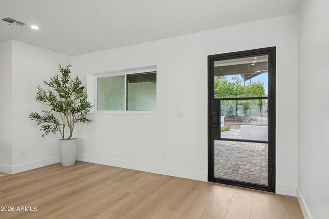 4915 E MARILYN Road, Scottsdale, AZ 85254