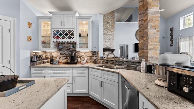 406 Silver Creek Circle, Richmond, TX 77406