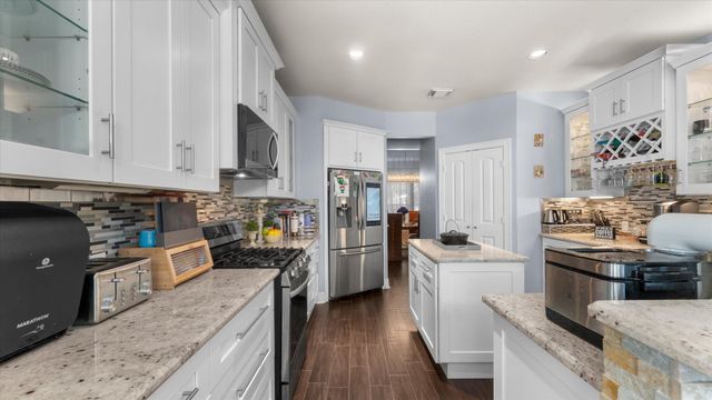 406 Silver Creek Circle, Richmond, TX 77406