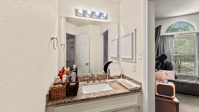 406 Silver Creek Circle, Richmond, TX 77406