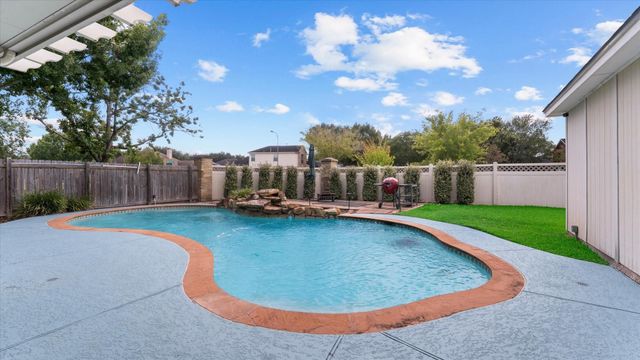 406 Silver Creek Circle, Richmond, TX 77406