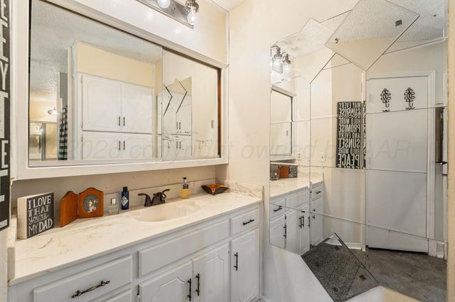 19 Canyon Rim Drive, Canyon, TX 79015