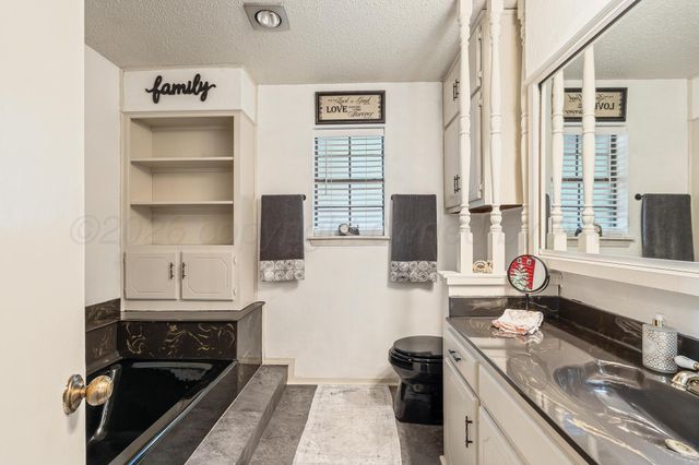 19 Canyon Rim Drive, Canyon, TX 79015