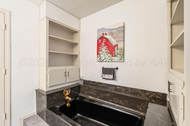 19 Canyon Rim Drive, Canyon, TX 79015