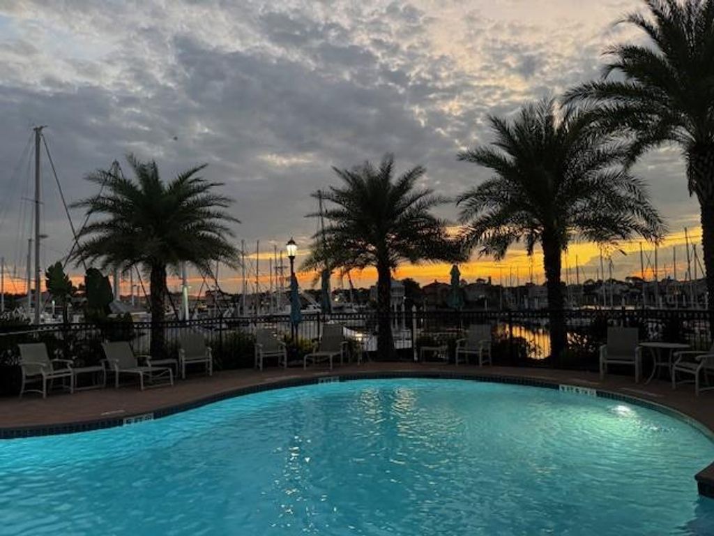 517 Mariners Drive, League City, TX 77565