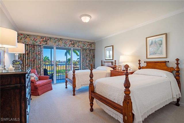 3377 Gulf Shore BLVD N 2A, Naples, FL 34103