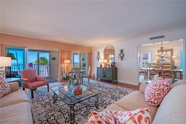 3377 Gulf Shore BLVD N 2A, Naples, FL 34103