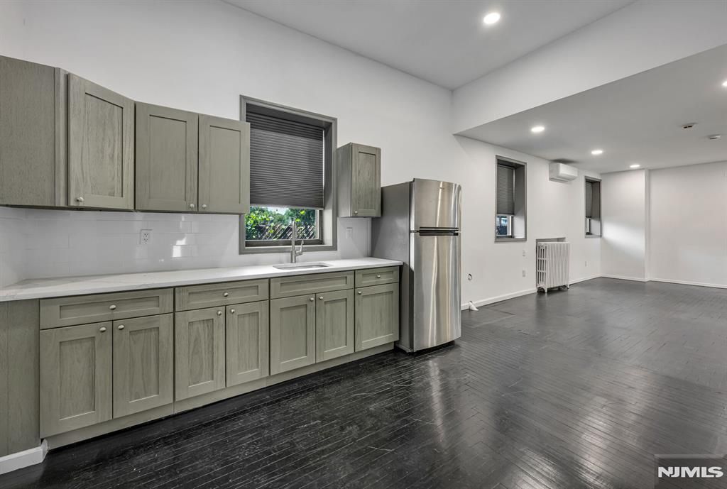 172 Madison Avenue 1st Floor, Dumont, NJ 07628