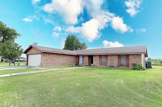 515 Woodside Dr, Houma, LA 70363