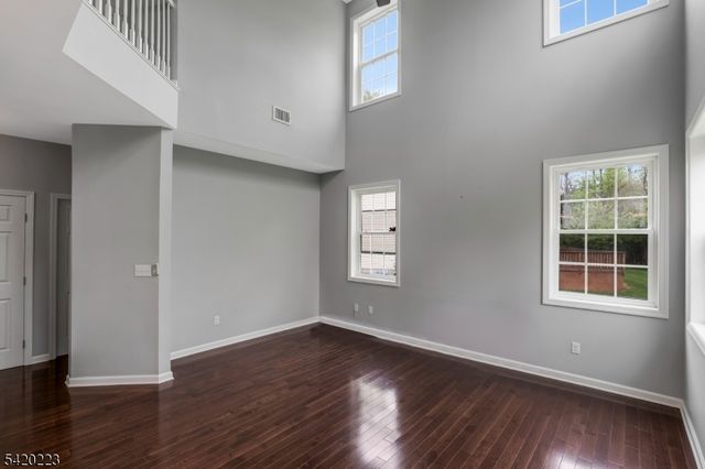 59 Scenic Ct, Hackettstown Town, NJ 07840