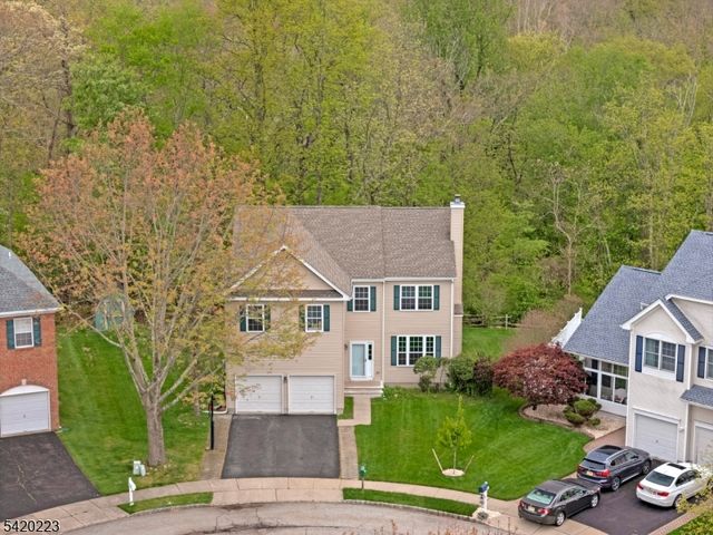59 Scenic Ct, Hackettstown Town, NJ 07840