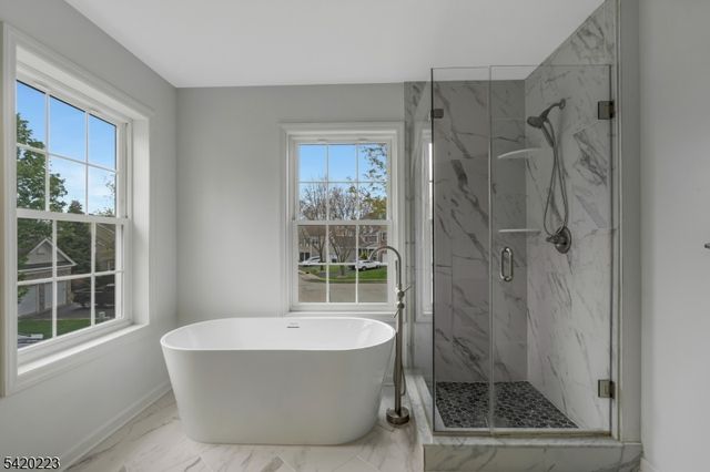 59 Scenic Ct, Hackettstown Town, NJ 07840