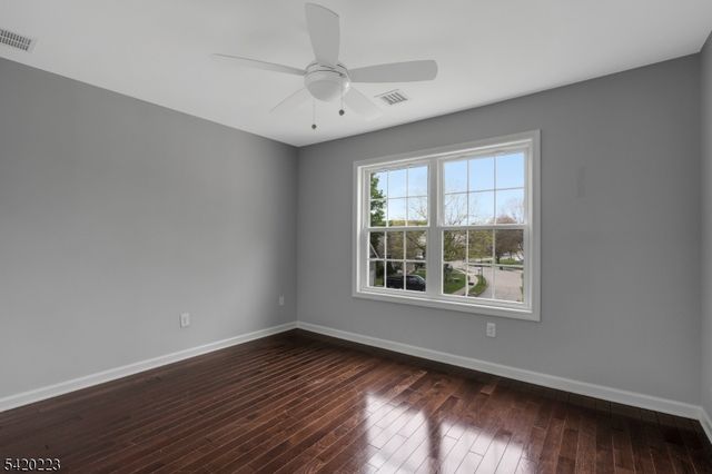 59 Scenic Ct, Hackettstown Town, NJ 07840