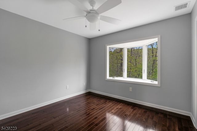 59 Scenic Ct, Hackettstown Town, NJ 07840