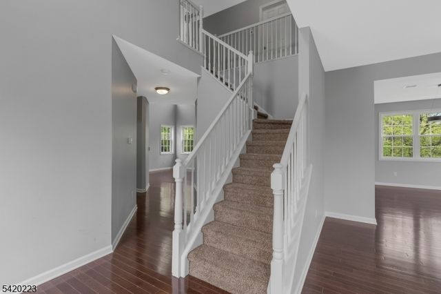 59 Scenic Ct, Hackettstown Town, NJ 07840