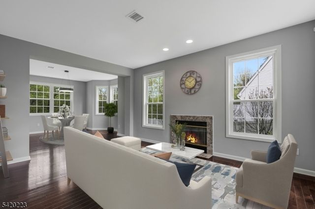 59 Scenic Ct, Hackettstown Town, NJ 07840