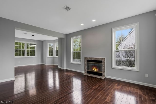 59 Scenic Ct, Hackettstown Town, NJ 07840